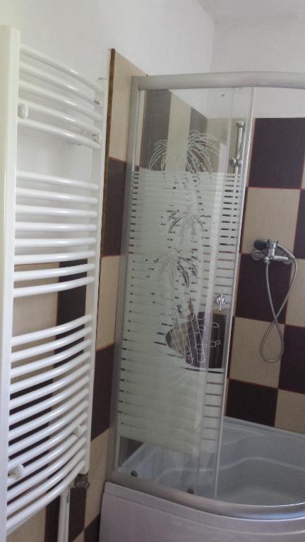 Pensiunea Constanta - Triple Chambre Avec Salle De Bain Privée