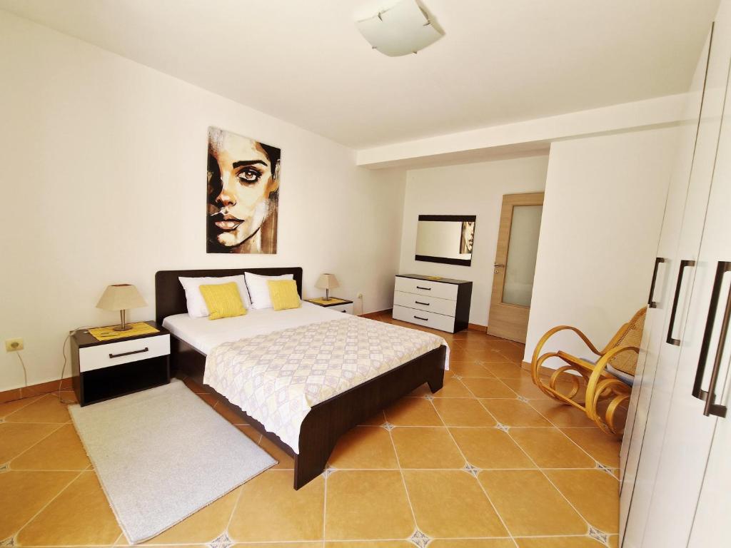Apartments Andrija - Apartment With Garden View
