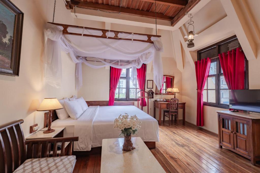 Grand Deluxe Nhìn Ra Thành Phố