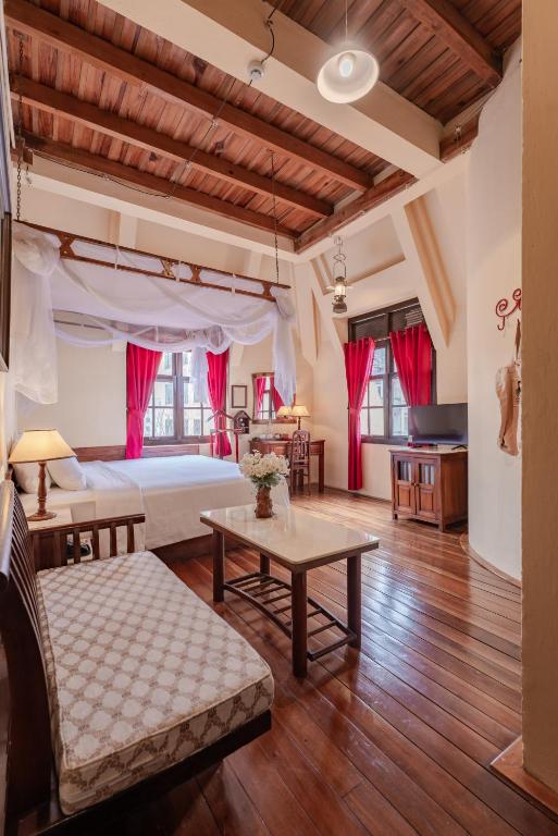 Grand Deluxe Nhìn Ra Thành Phố