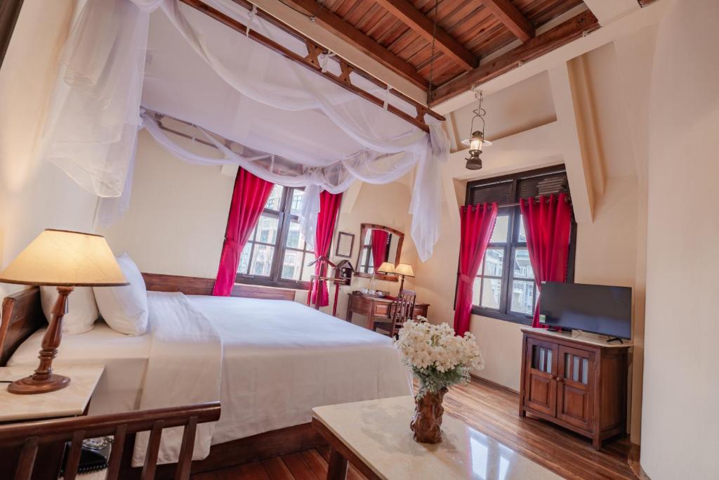Grand Deluxe Nhìn Ra Thành Phố