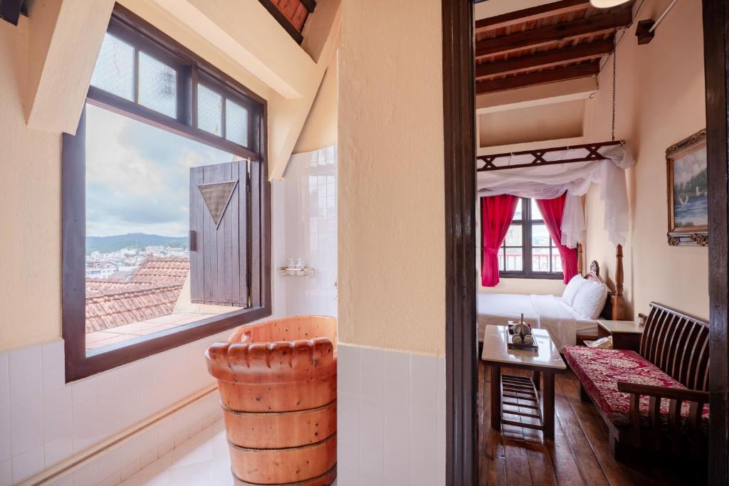 Grand Deluxe Nhìn Ra Thành Phố