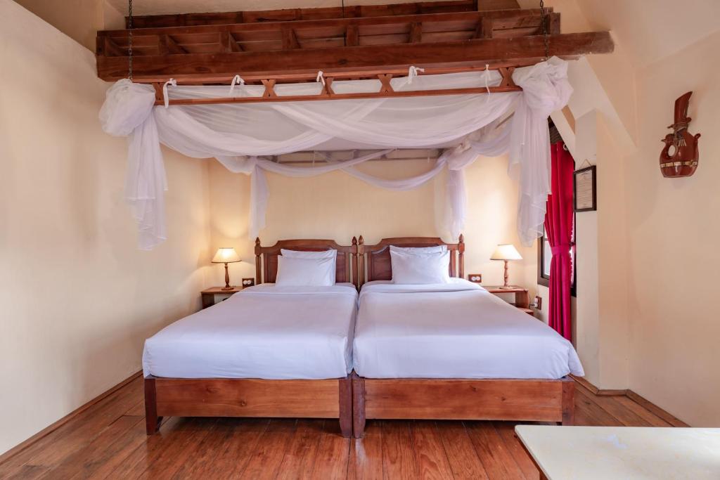 Phòng Deluxe Giường Đôi/2 Giường Đơn Nhìn Ra Thành Phố