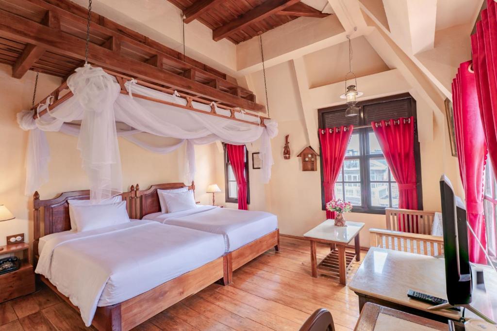 Phòng Deluxe Giường Đôi/2 Giường Đơn Nhìn Ra Thành Phố