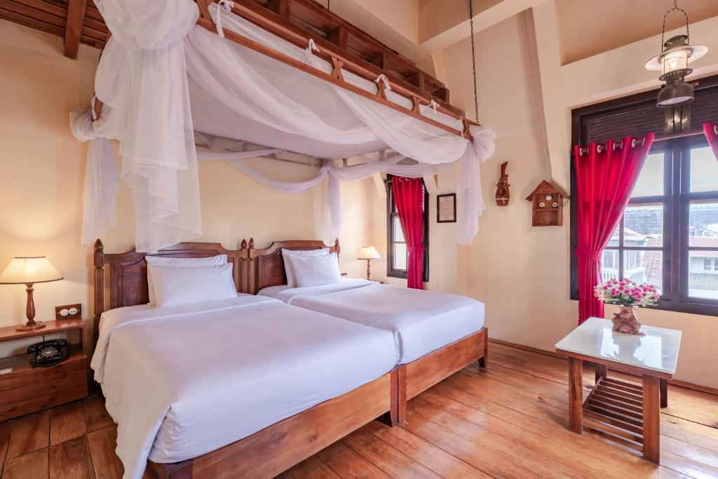 Phòng Deluxe Giường Đôi/2 Giường Đơn Nhìn Ra Thành Phố