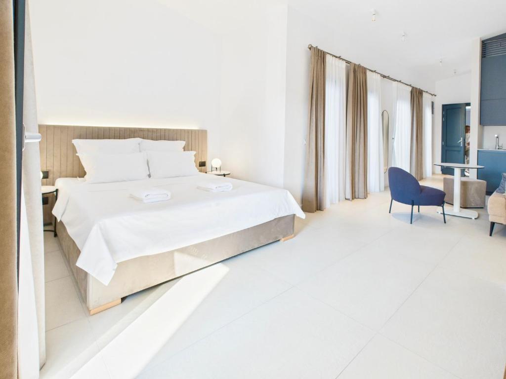 
Junior Suite with Balcony
