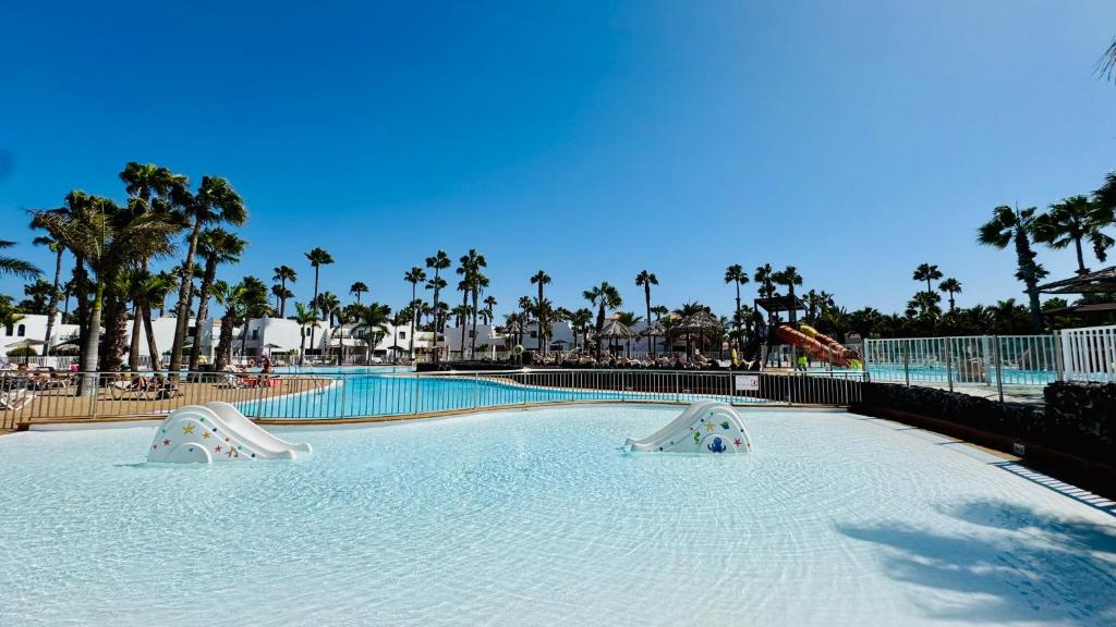 Oasis Beach