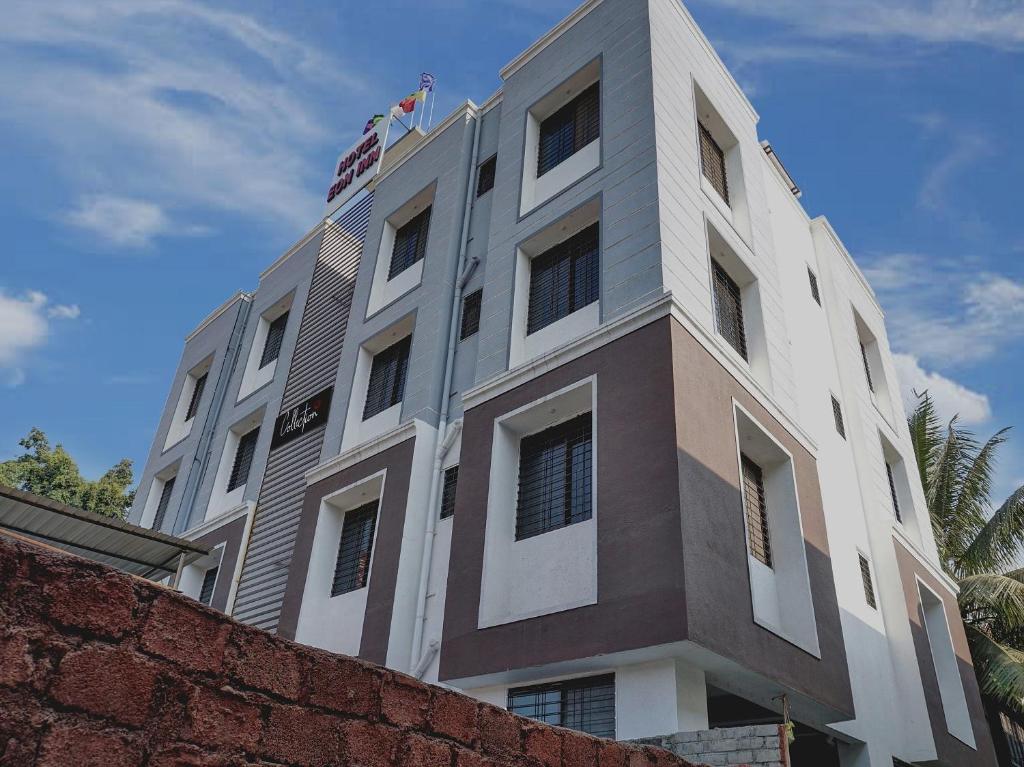 Imagine din galeria proprietății Super Collection O Eon Inn Near Pune Airport în Pune