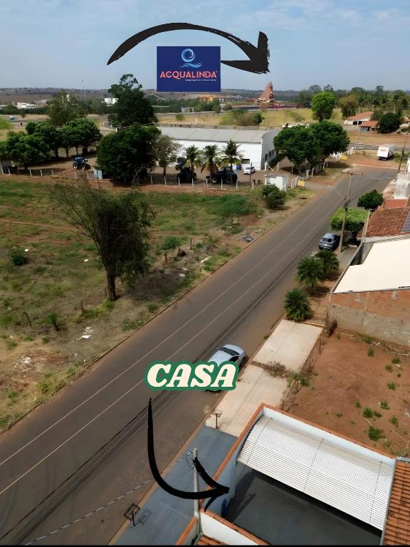 an overhead view of a road with a casa sign at Casa aconchegante A , 4 minutos do thermas in Andradina