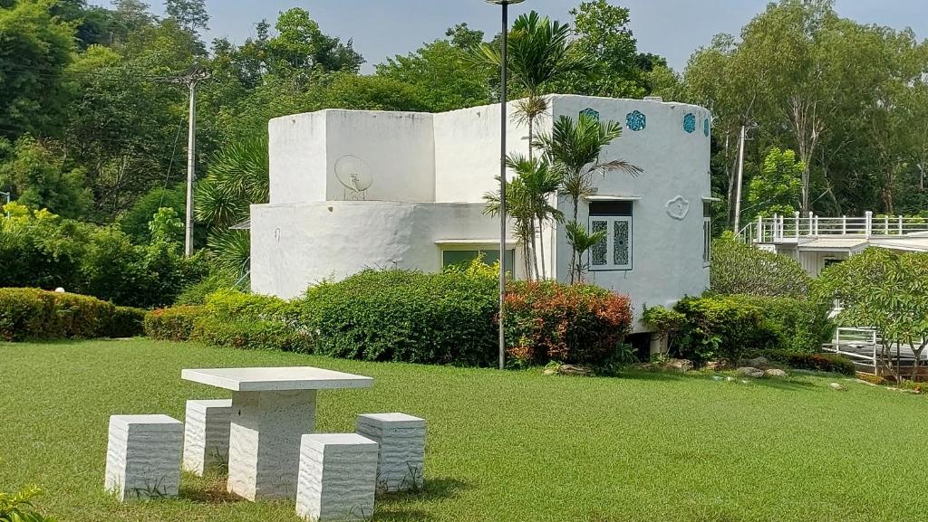 The Buda Resort Muaklek - Villa De Lujo