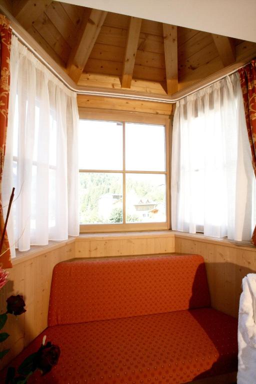 Posezení v ubytování Hotel Garni La Roccia