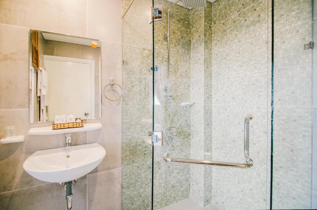 Phòng tắm tại KaKa Hotel Han River