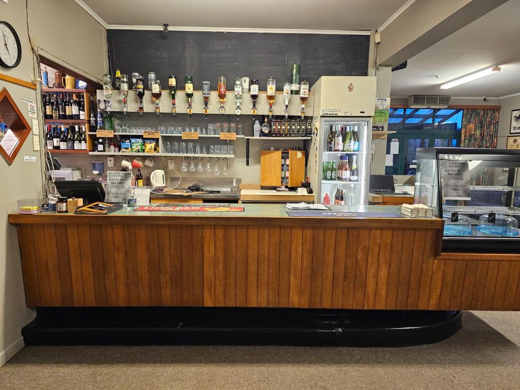 Whitehorse Inn - Resim 6