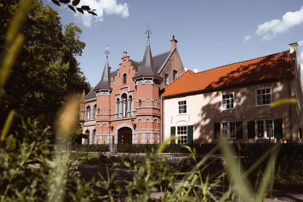 Kasteel Steenenburg - Resim 1
