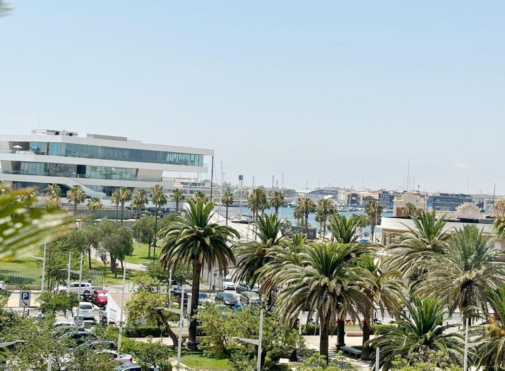 Charming duplex penthouse in Las Arenas beach