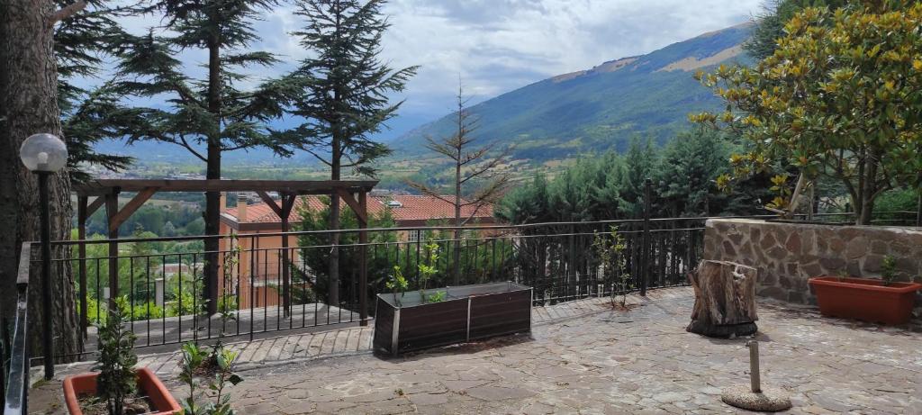 En generel udsigt til bjerge eller udsigt til bjerge taget fra lejligheden