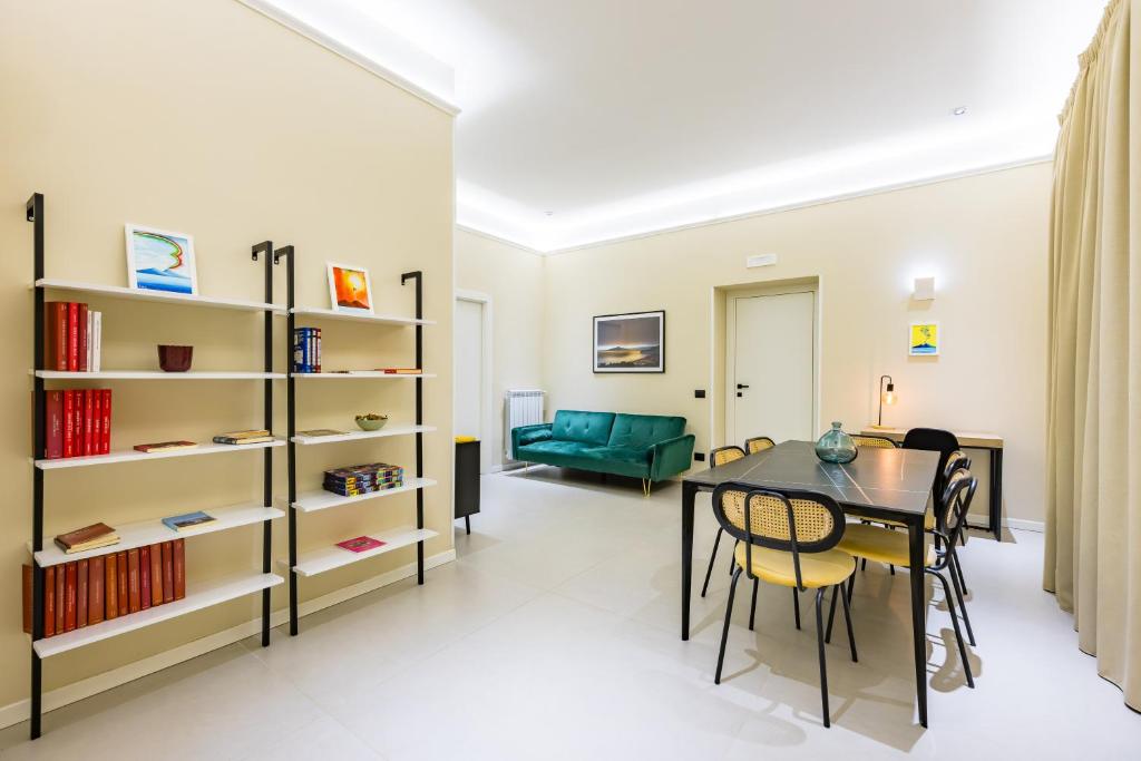 Modern Spacious Apartment in the Heart of Naples
