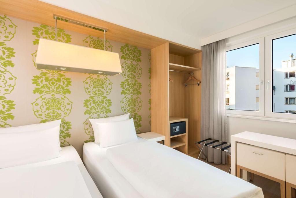 NH Berlin Potsdamer Platz - Resim 2