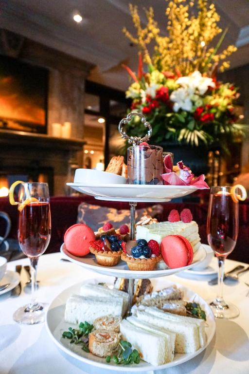 Wedgewood Hotel & Spa - Relais & Chateaux photo