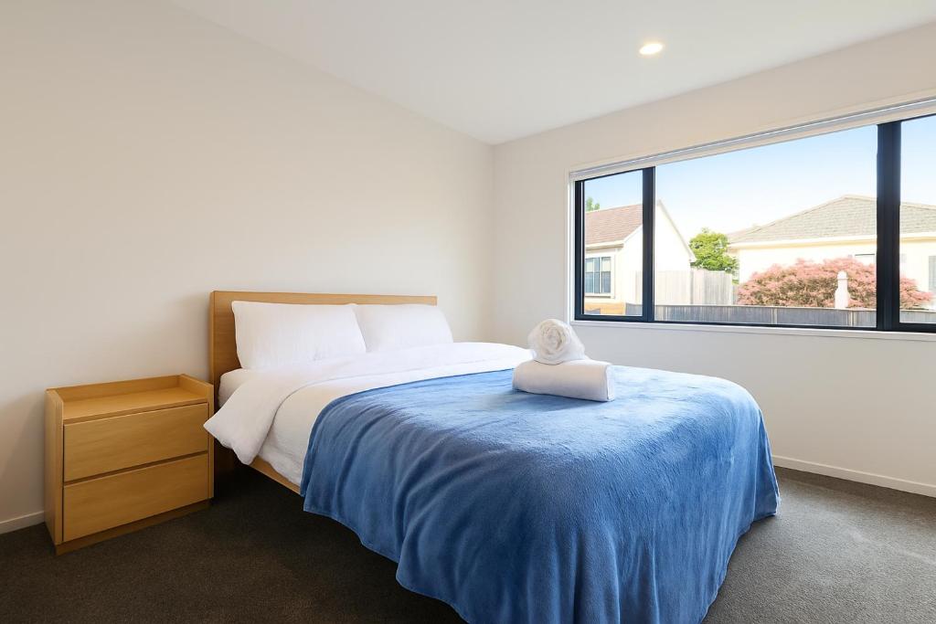 Modern 3 Bedroom for Families & Work Trips - Resim 2