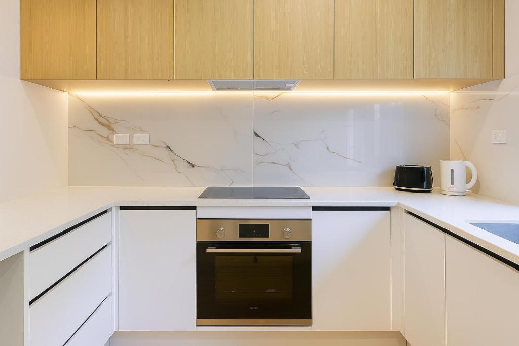 Modern 3 Bedroom for Families & Work Trips - Resim 16