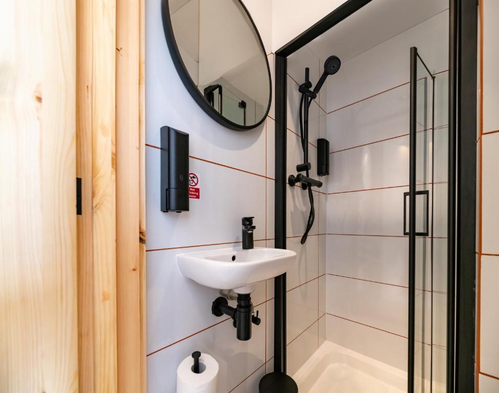 easyHotel Paddington - Resim 6