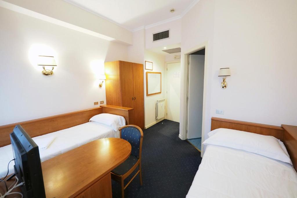 Hotel Laura - Resim 32