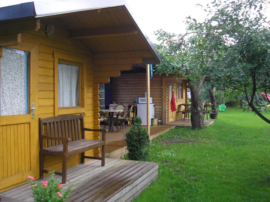 Aed väljaspool majutusasutust Kaare Guesthouse