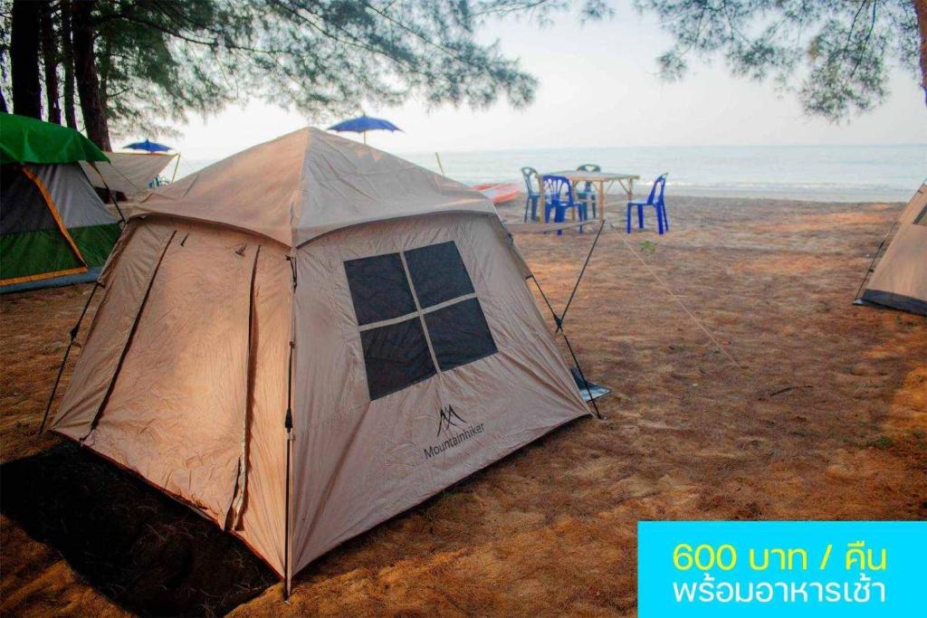 Příroda nedaleko luxury tent