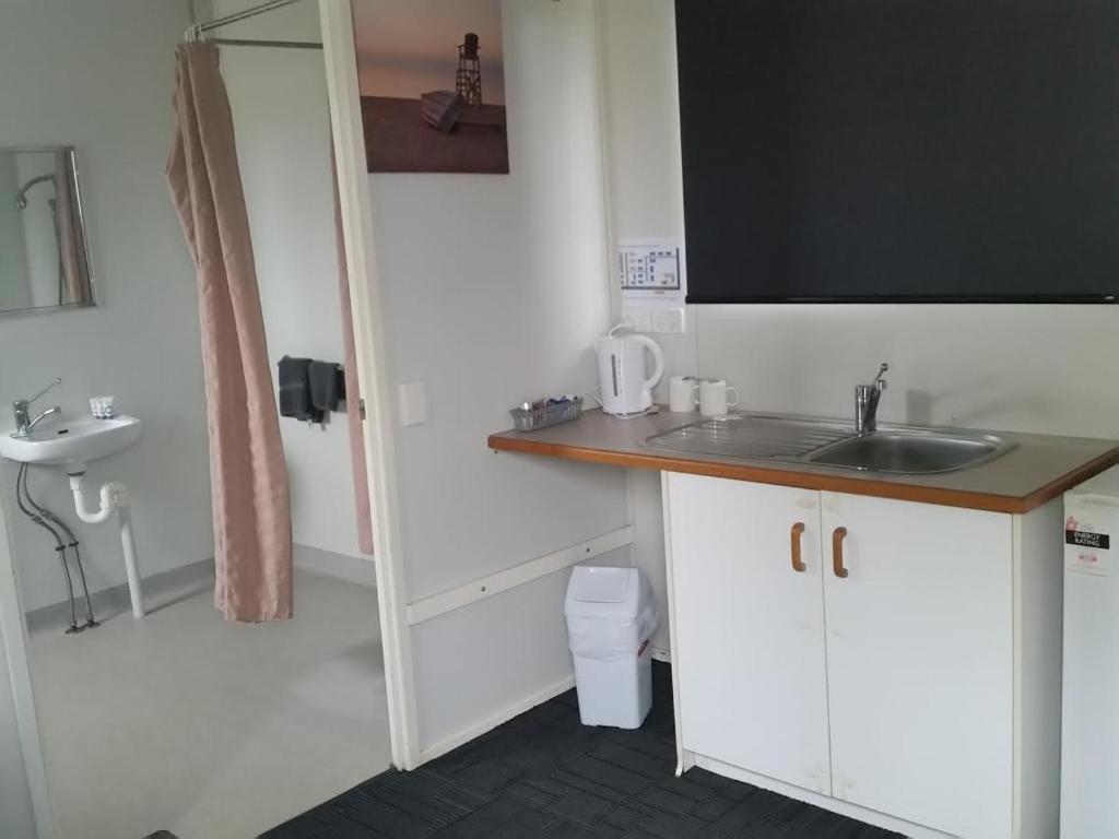 Koupelna v ubytování Augathella Palms Motel