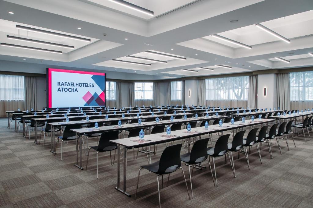 Rafaelhoteles Atocha - Resim 31