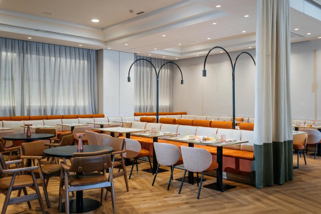 Rafaelhoteles Atocha - Resim 17