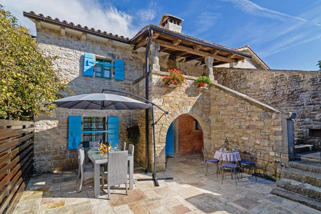 Budova, kde se prázdninový dům nachází