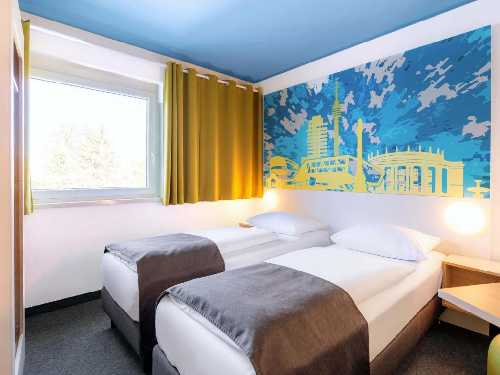 B&B Hotel Stuttgart-City - Resim 6