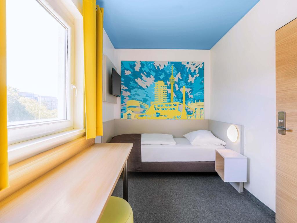 B&B Hotel Stuttgart-City - 