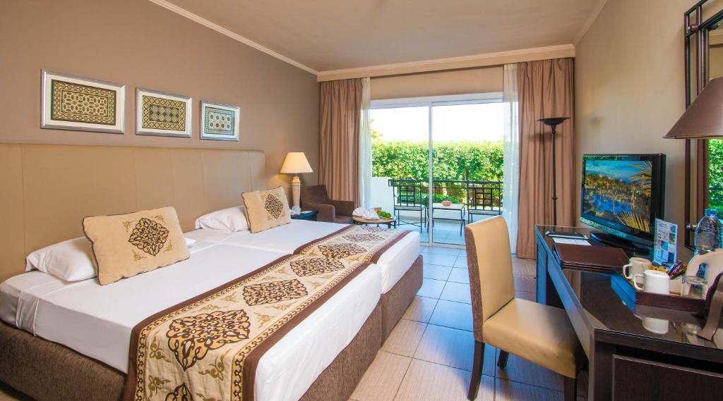 JAZ Fanara Resort photo 3