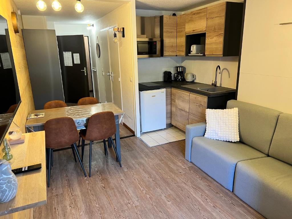 Appartement rénové, 4 personnes, pied des pistes