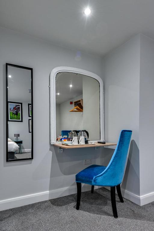 Stableside Hotel at York Racecourse - Resim 12