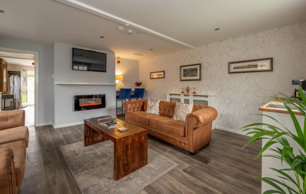 Stableside Hotel at York Racecourse - Resim 2