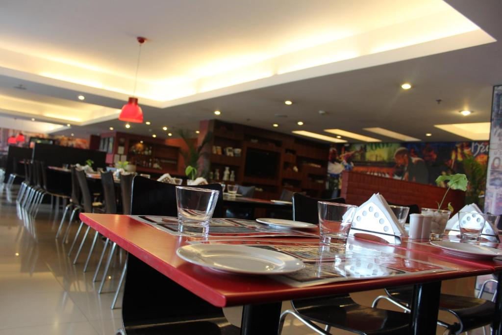 Restaurace v ubytování Red Fox by Lemon Tree Hotels, Jaipur