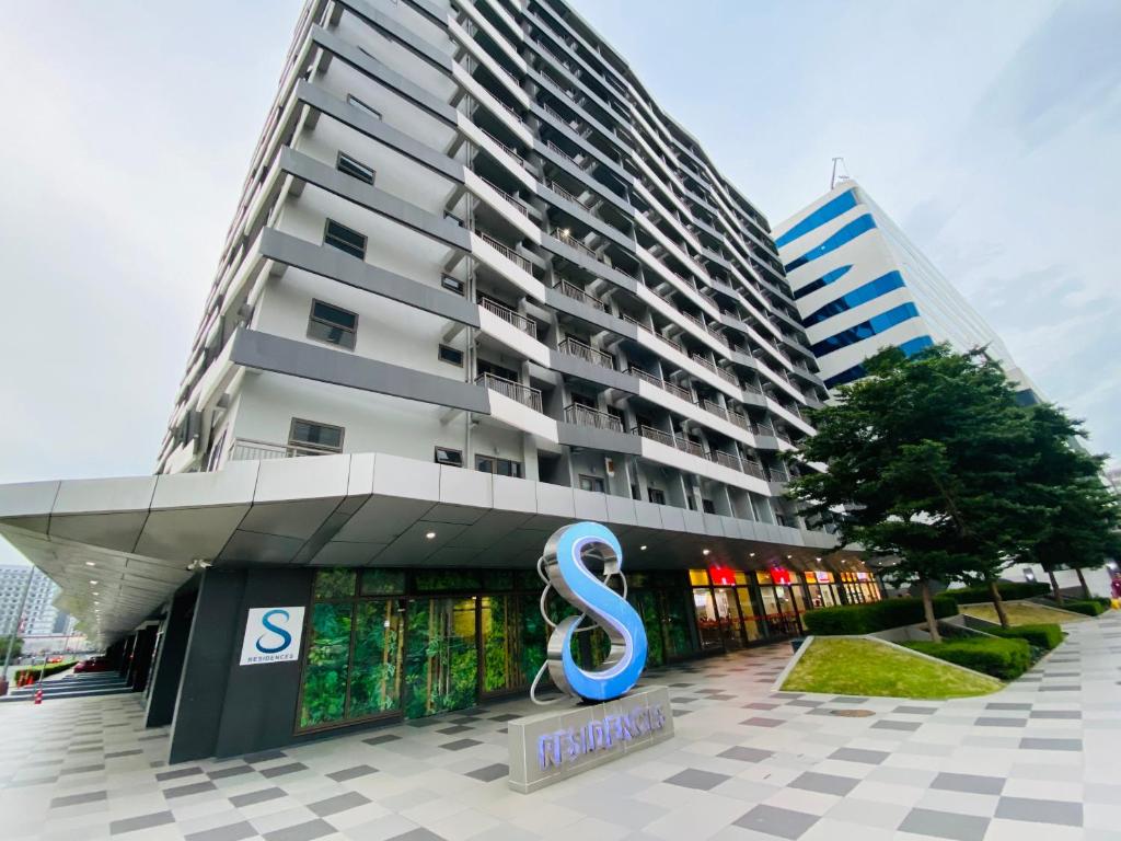 Budova, kde se aparthotel nachází