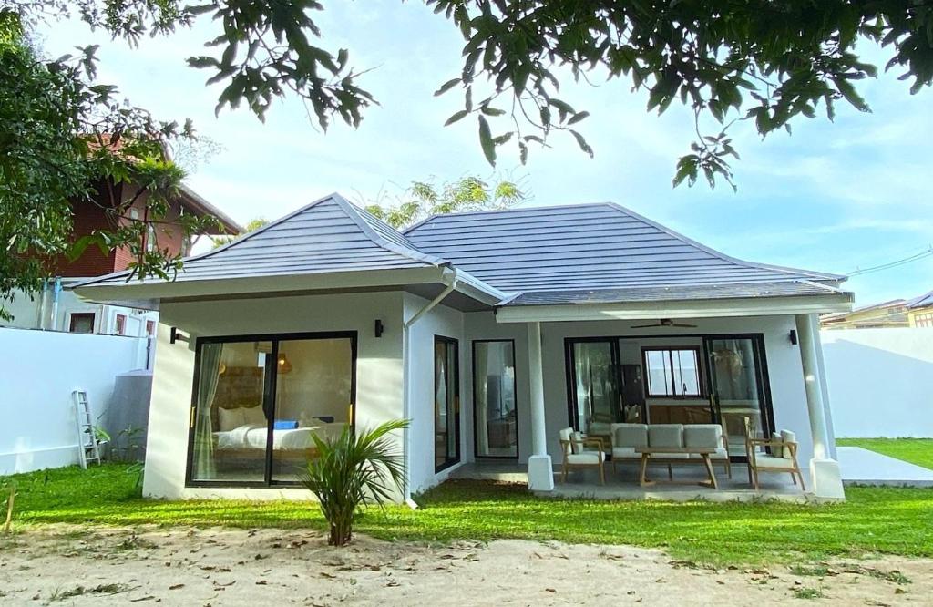 Το κτήριο όπου στεγάζεται  η βίλα