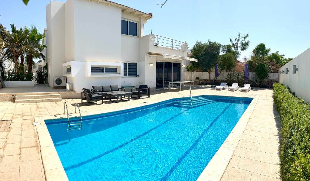 Fotografie z fotogalerie ubytování La Villa Braha v destinaci Eilat