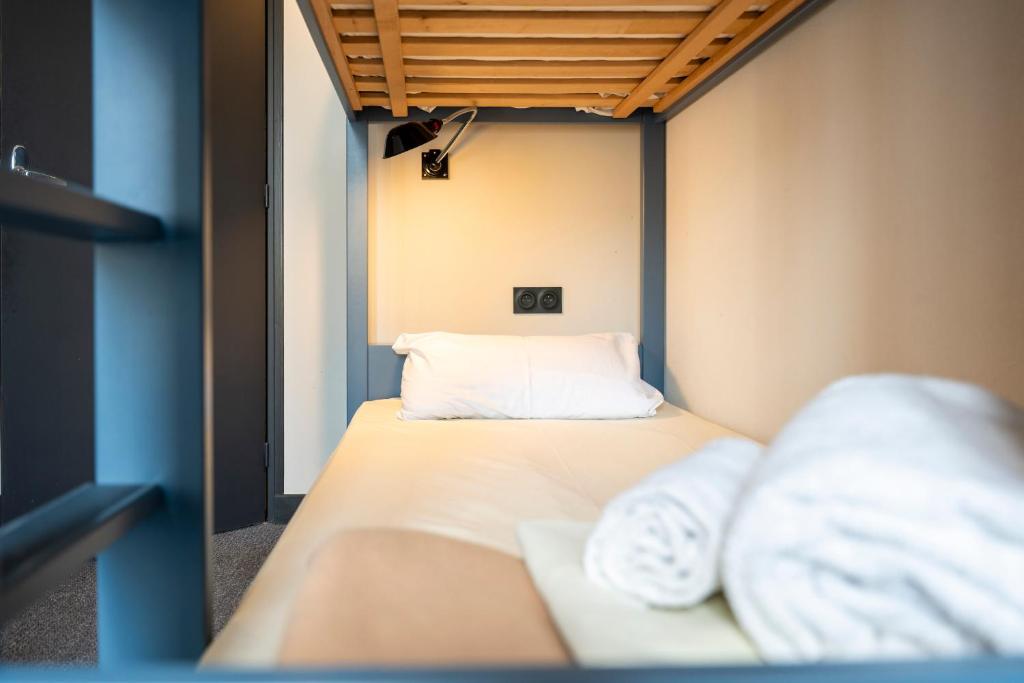 Hotel SUB - Bed In 4-Bed Female Dormitory Room (Shared Room)