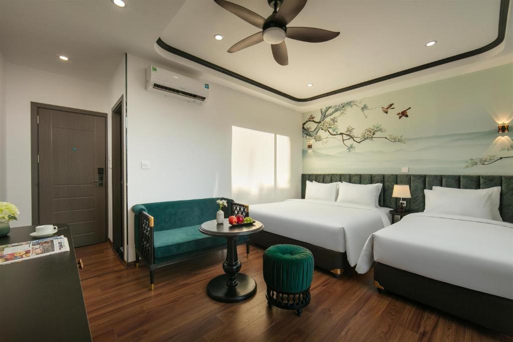 Phòng 3 Người Nhìn Ra Thành Phố