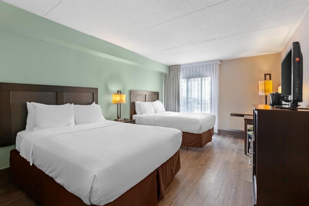 
Queen Room with Two Queen Beds - Non Smoking
