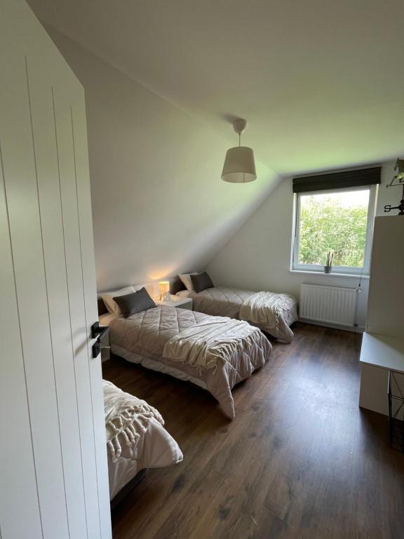 WOLNO Otomin - Habitación Triple Con Baño Privado Externo