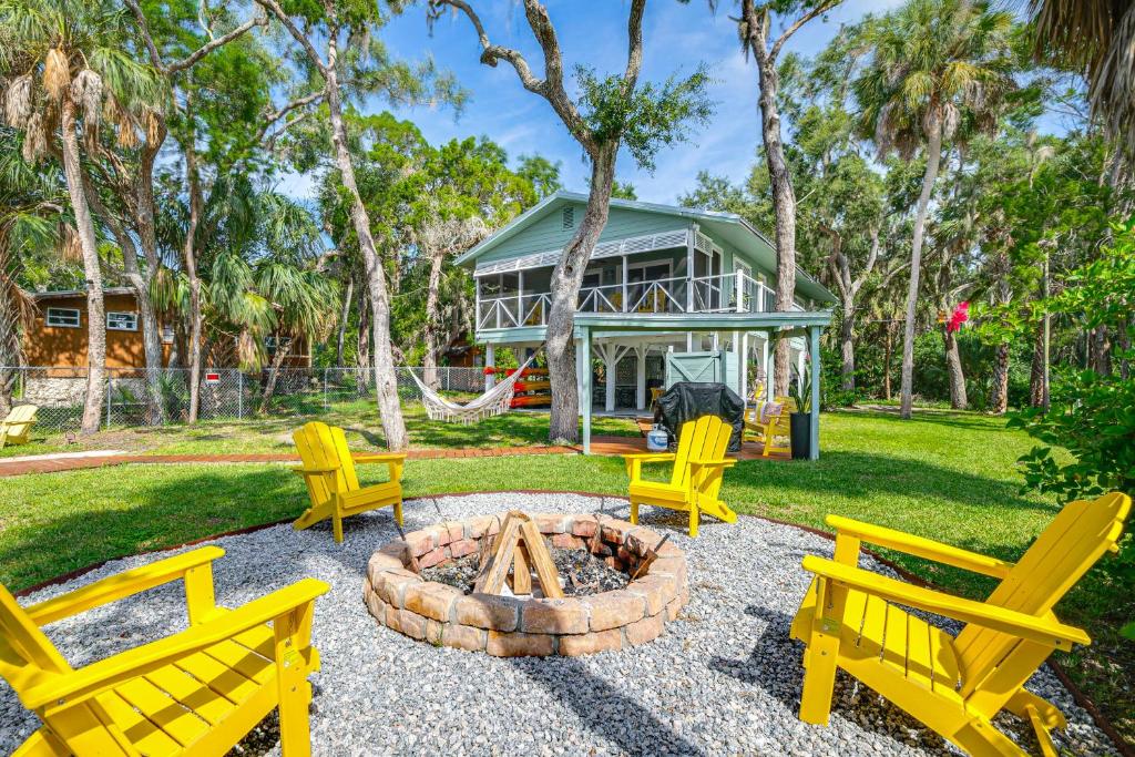 Κήπος έξω από το Dock, Hot Tub and Games Crystal River Family Gem
