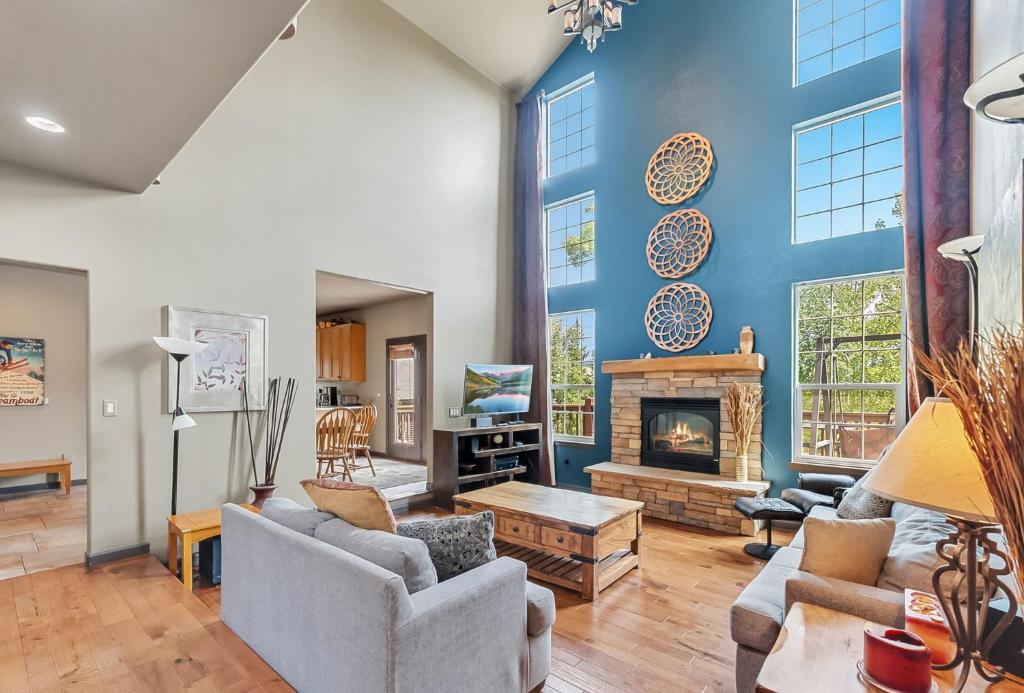 Χώρος καθιστικού στο Dog Friendly Stay Near Trails in Silverthorne