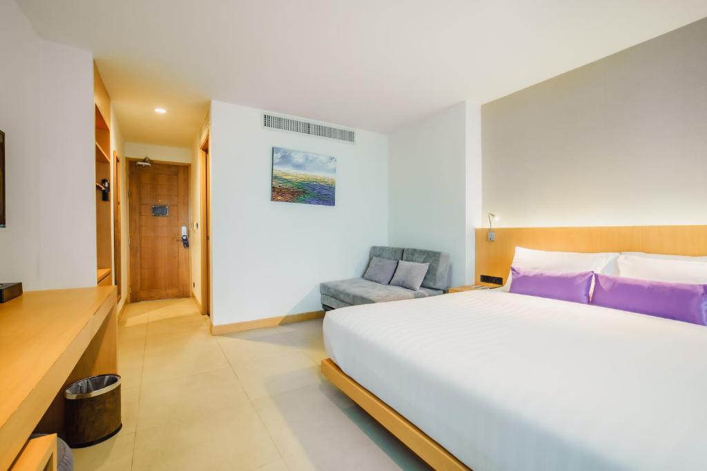 The Lunar Patong - Resim 7